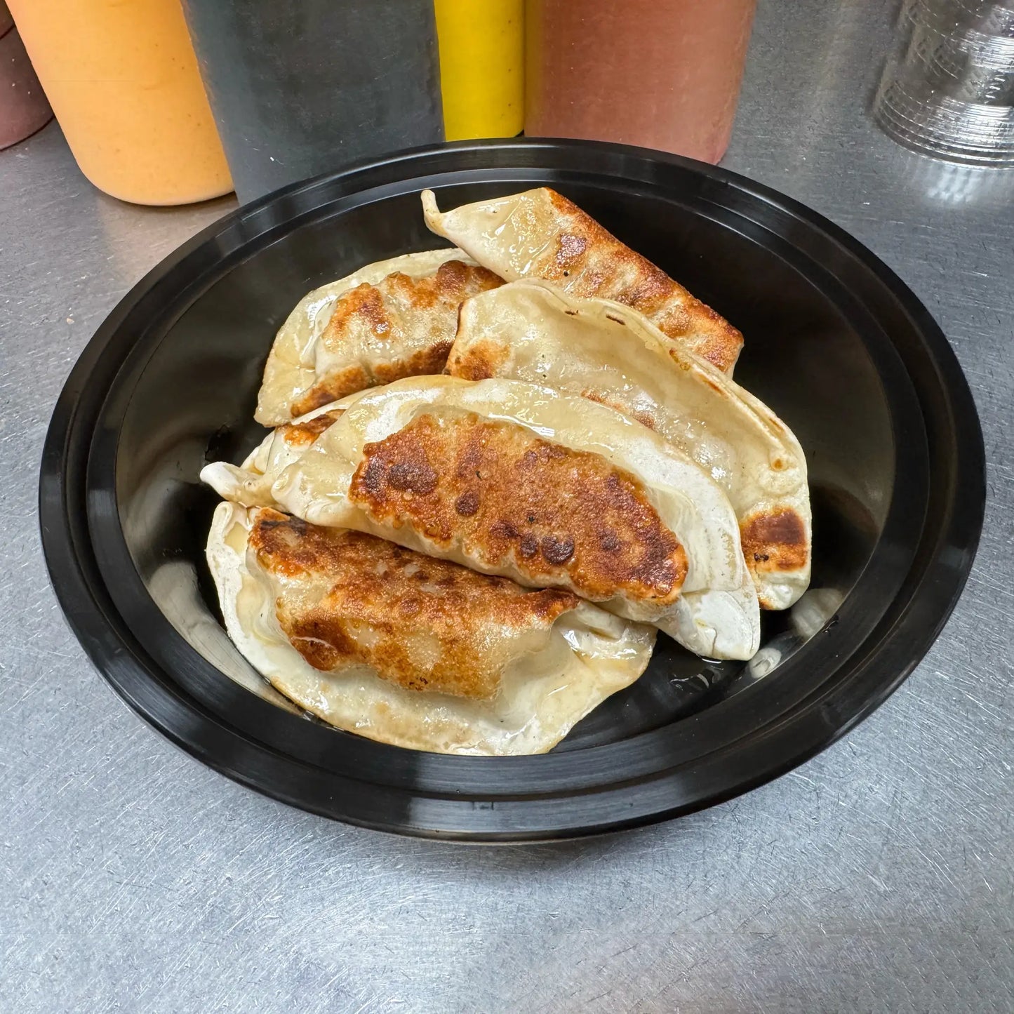 DM-7018 Microwavable Heavy Weight Round Take Out Container with Lid - 18oz